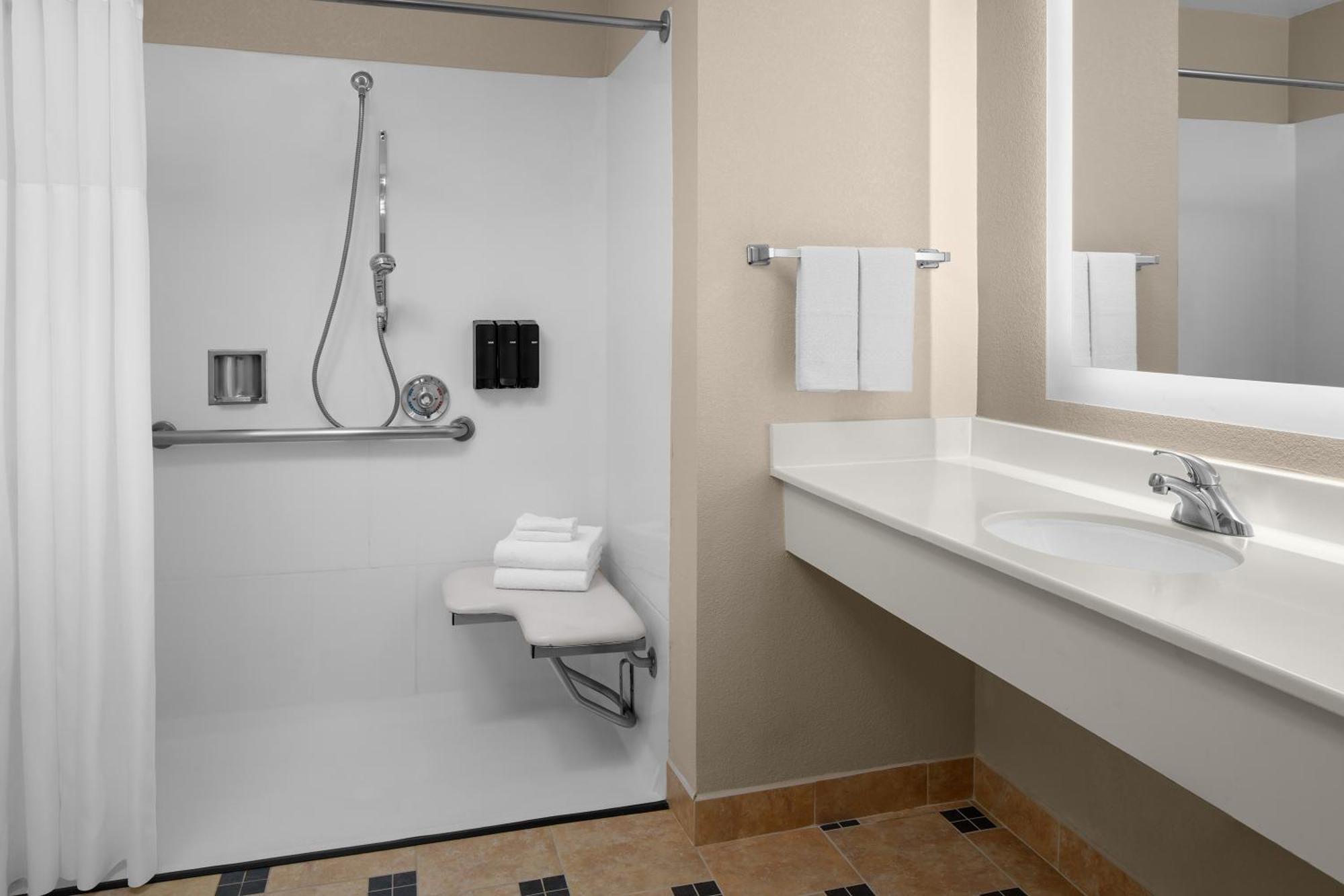 Larkspur Landing Extended Hotel 3*